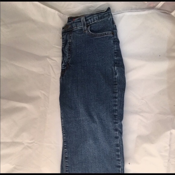NYDJ Pants - DENIM Capris Size 4P by Tummy Tuck Jeans NYDJ